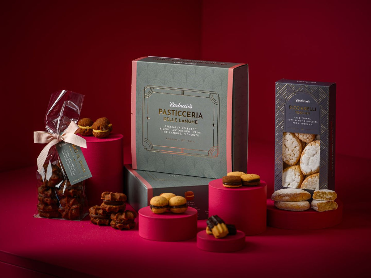 Christmas Cakes & Biscuits