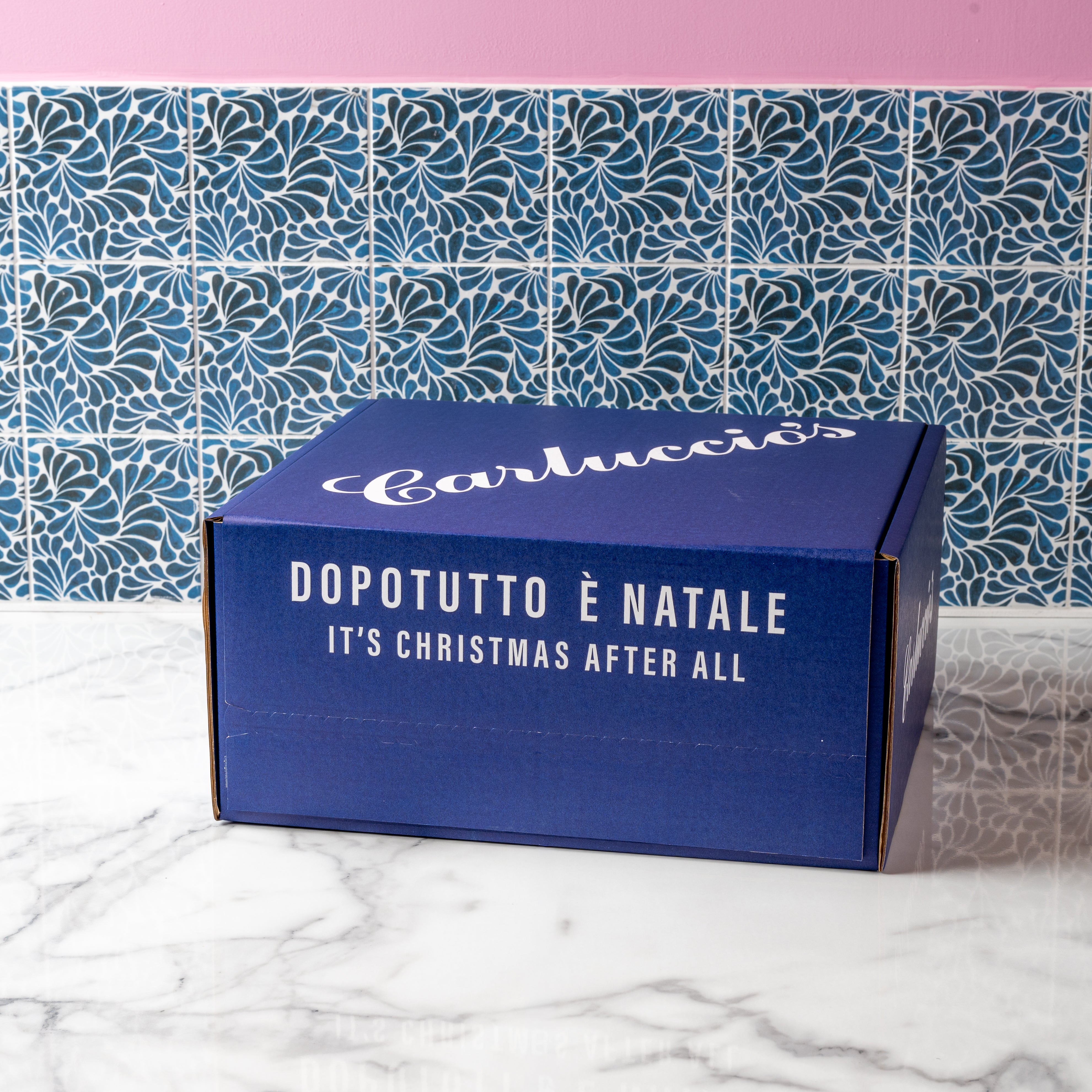 Carluccios Blue Panettone & Prosecco Box
